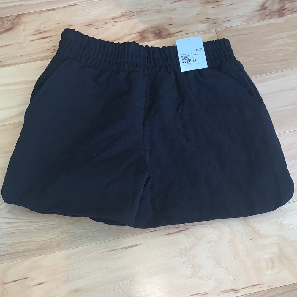 Forever 21 Black Dolphin Hem Shorts